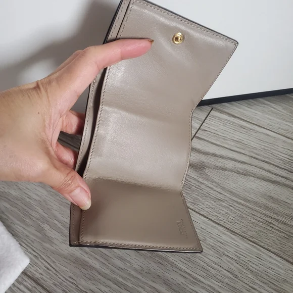 Fendi Small Wallet - Picture 6 of 12